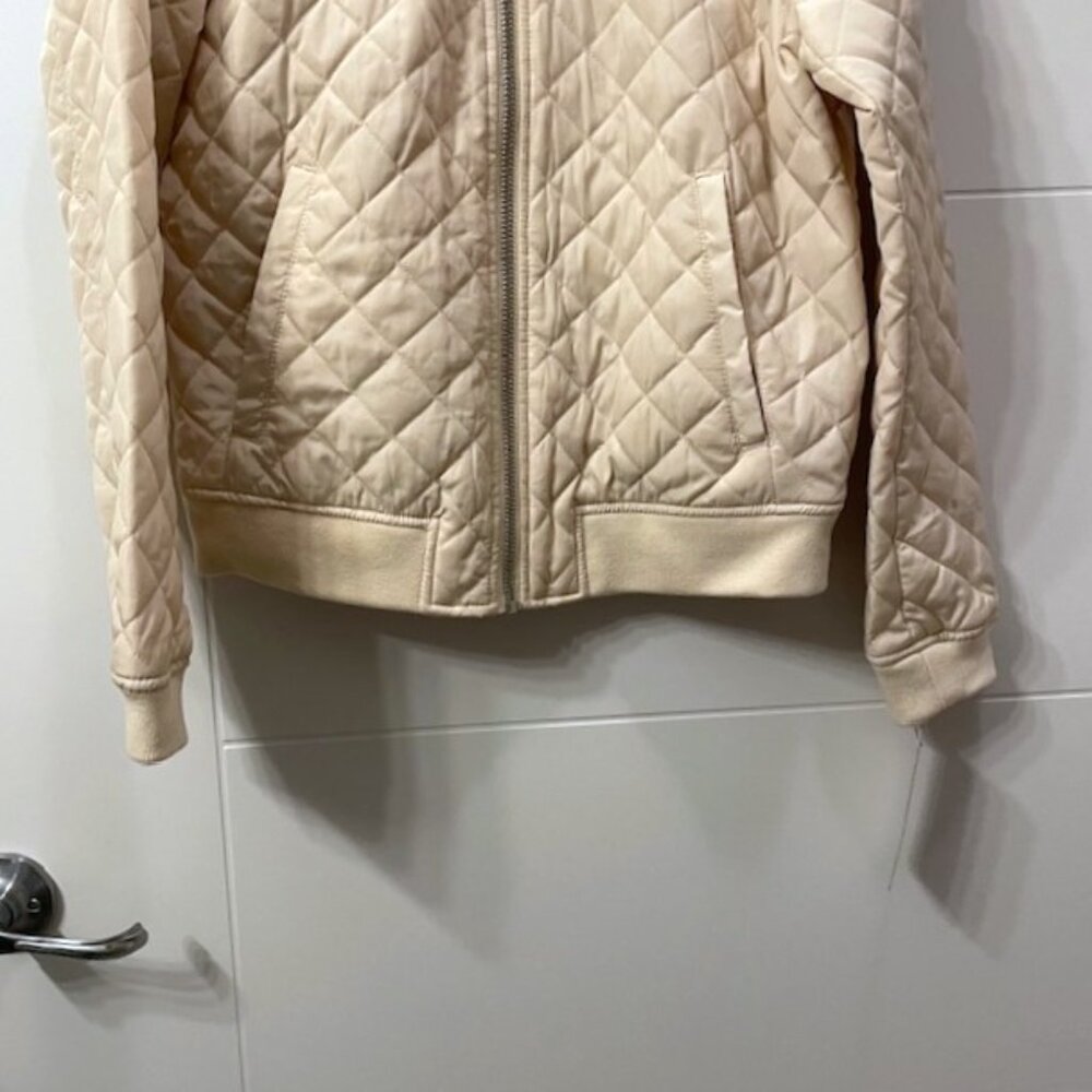 NWT Women's Levi's Cream Diamond Quilted Bomber Jacket Size Small Neutral - Picture 6 of 16